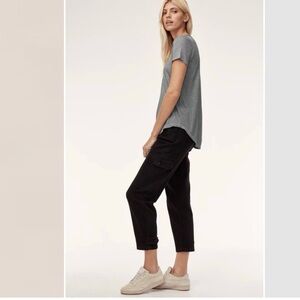 Wilfred Free EUC short sleeved Tee. Soft and pretty! Nice grey color.